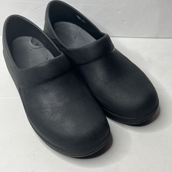 CROCS Shoes - Crocs Shoes Neria Pro 2 Black Slip Resistant Clogs Womens Size 10 PLS READ